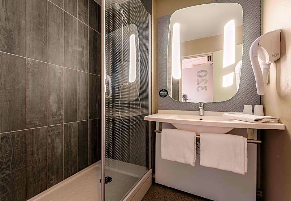 B&B HOTEL Lille Roubaix Centre Grand-Place