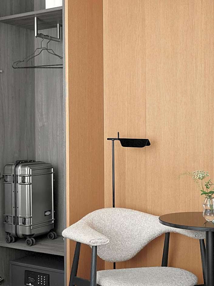 Bob W Munich Old Town