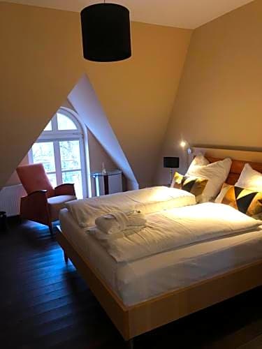 LiLi Living Hotel