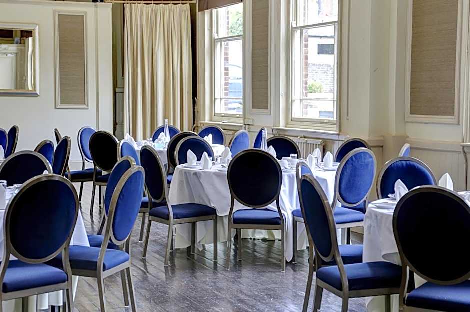 The Rose & Crown Hotel