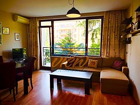 Apartment with Garden View