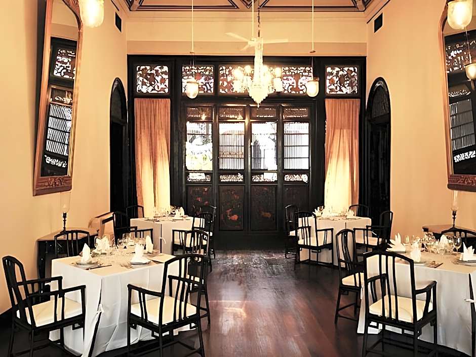 Cheong Fatt Tze - The Blue Mansion