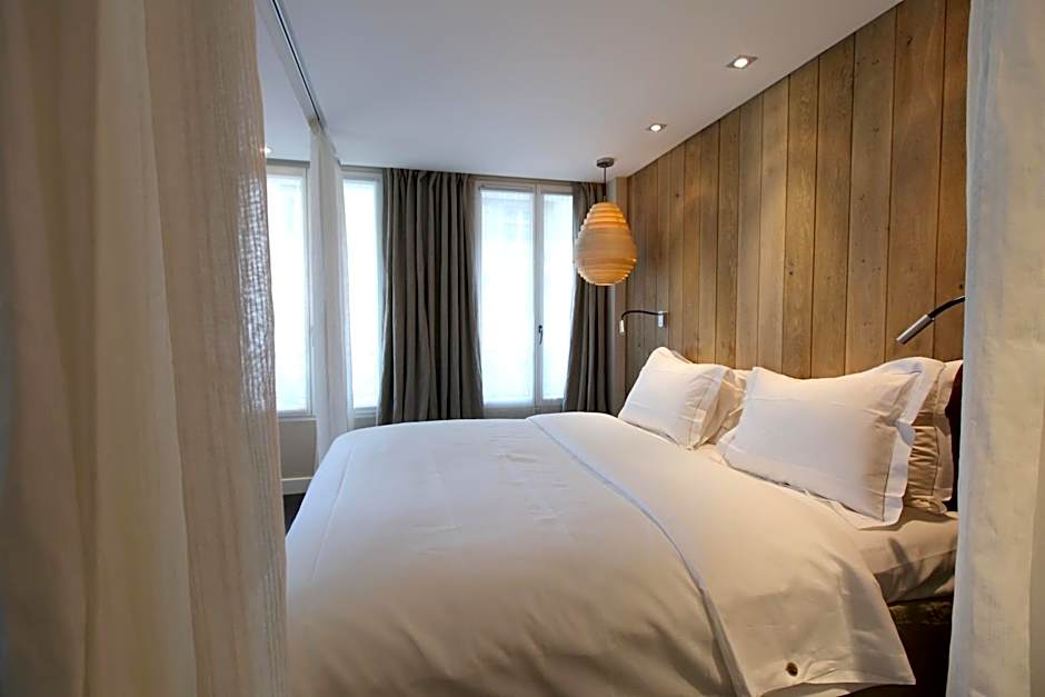 Hidden Hotel By Elegancia