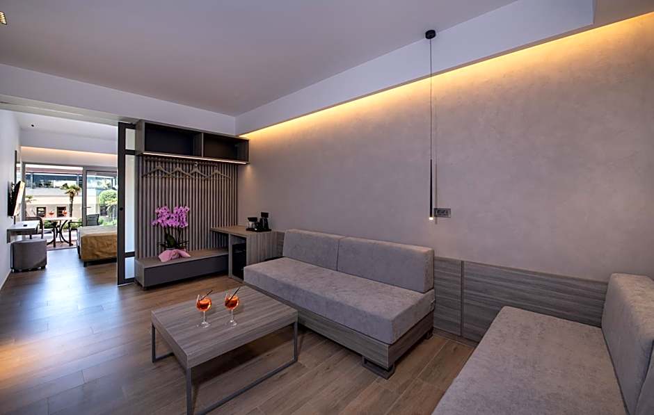 Creta Palm Resort Hotel & Apartments
