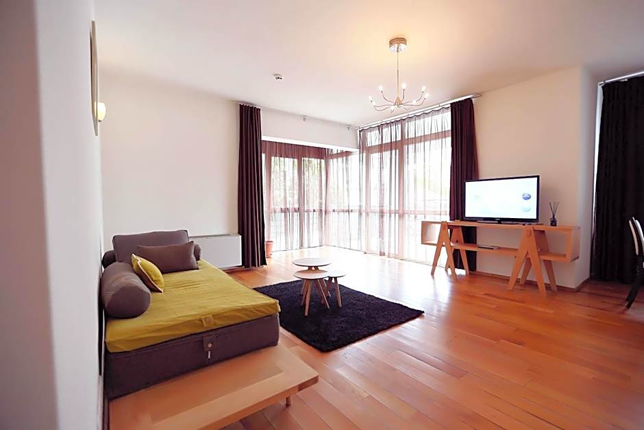 Living In Aparthotel