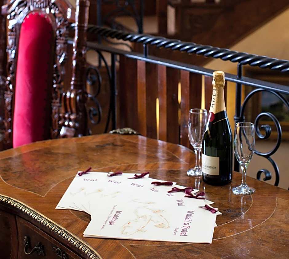 Walsh's Hotel and Apartments