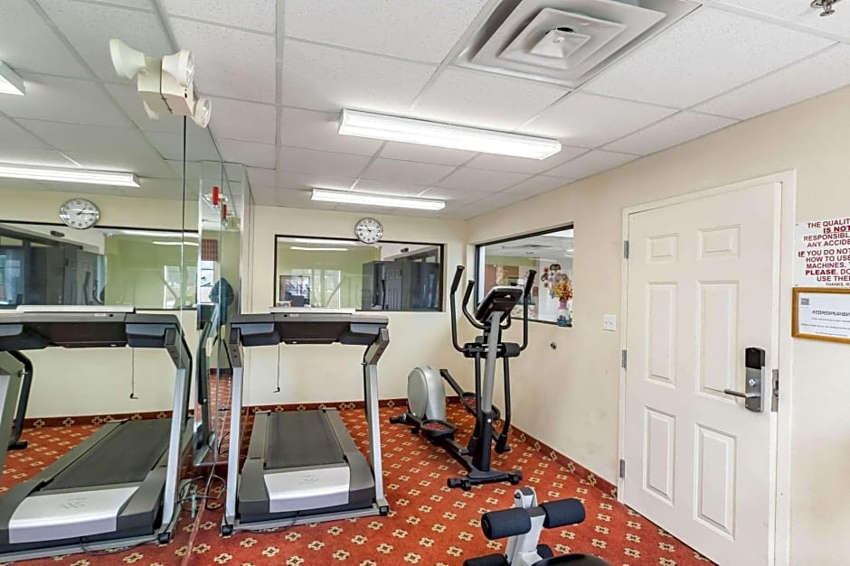 Quality Inn Near Seaworld - Lackland