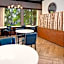 Hotel Zessa Orange County Airport, a DoubleTree by Hilton