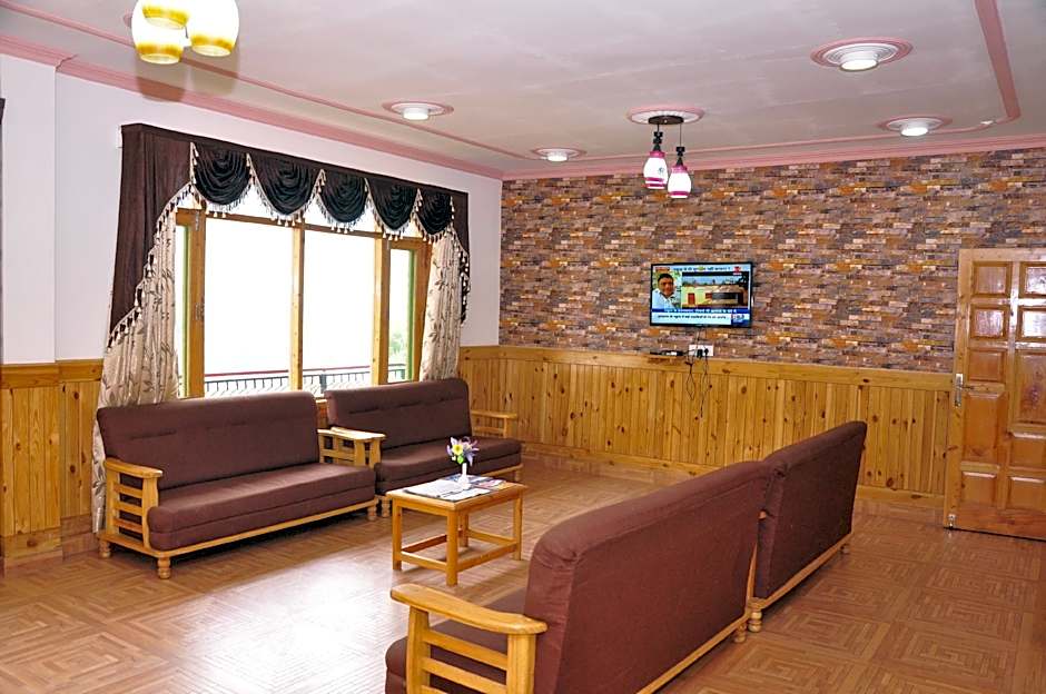 Kings Land Hotel – Manali, PA