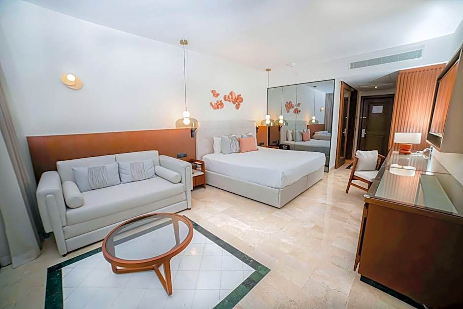 Photo 1 of 5 of Junior Suite, Garden View