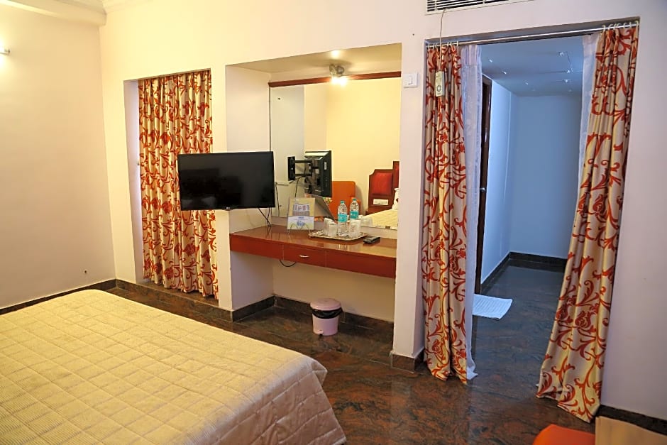 Hotel Le Garden – Experience Serenity Near Sacred Temples