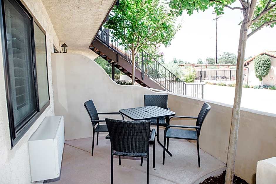 Casa Ojai Inn