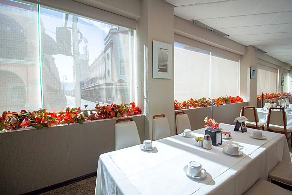 Hotel Fray Junipero Serra