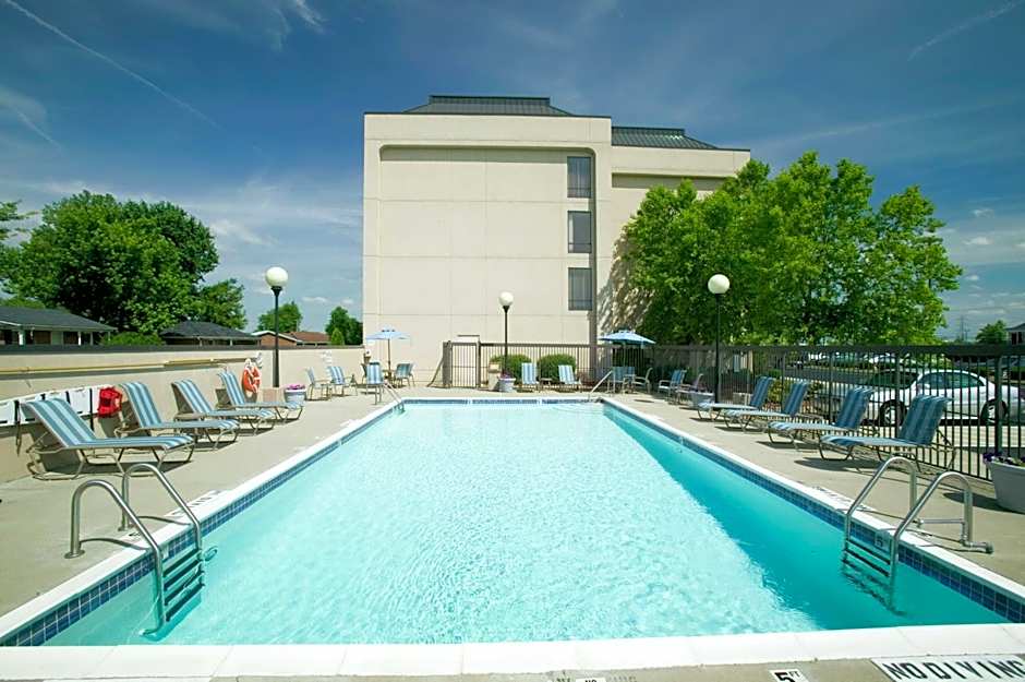 Hampton Inn By Hilton Louisville North/Clarksville