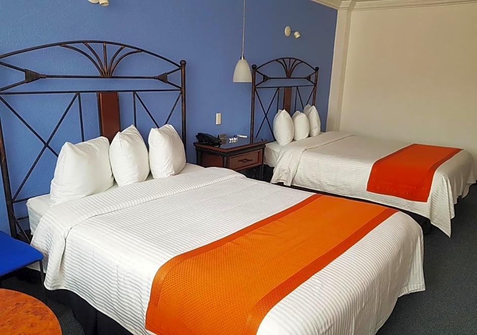 Hotel Ciros