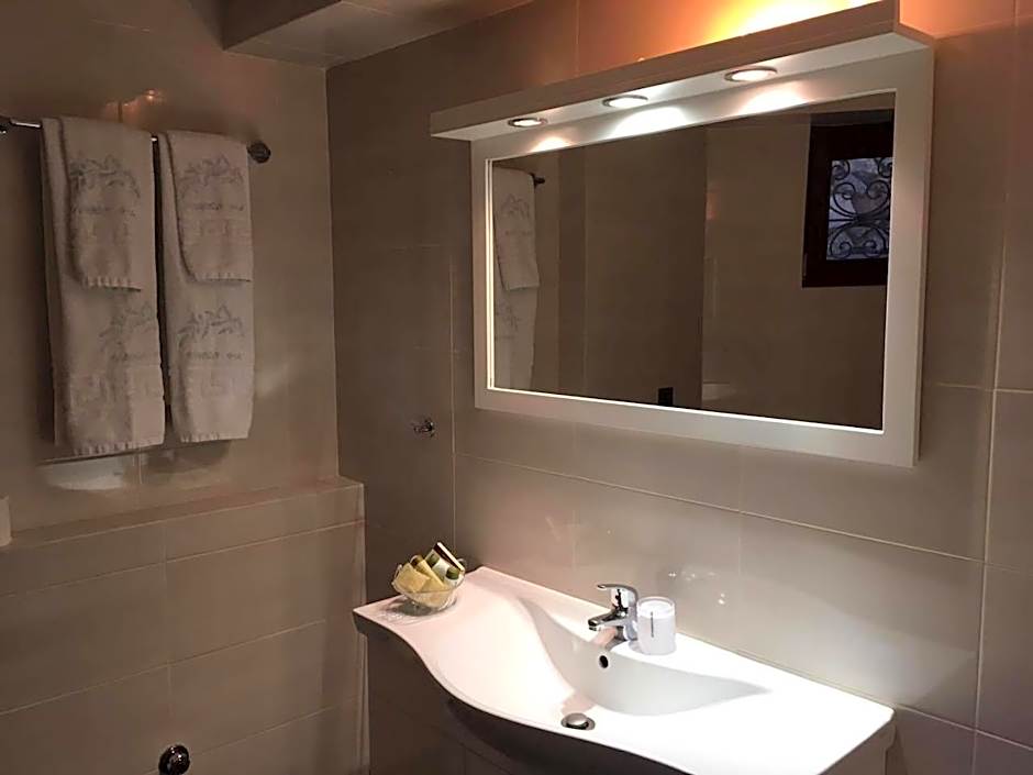 Ellinon Thea Arachova