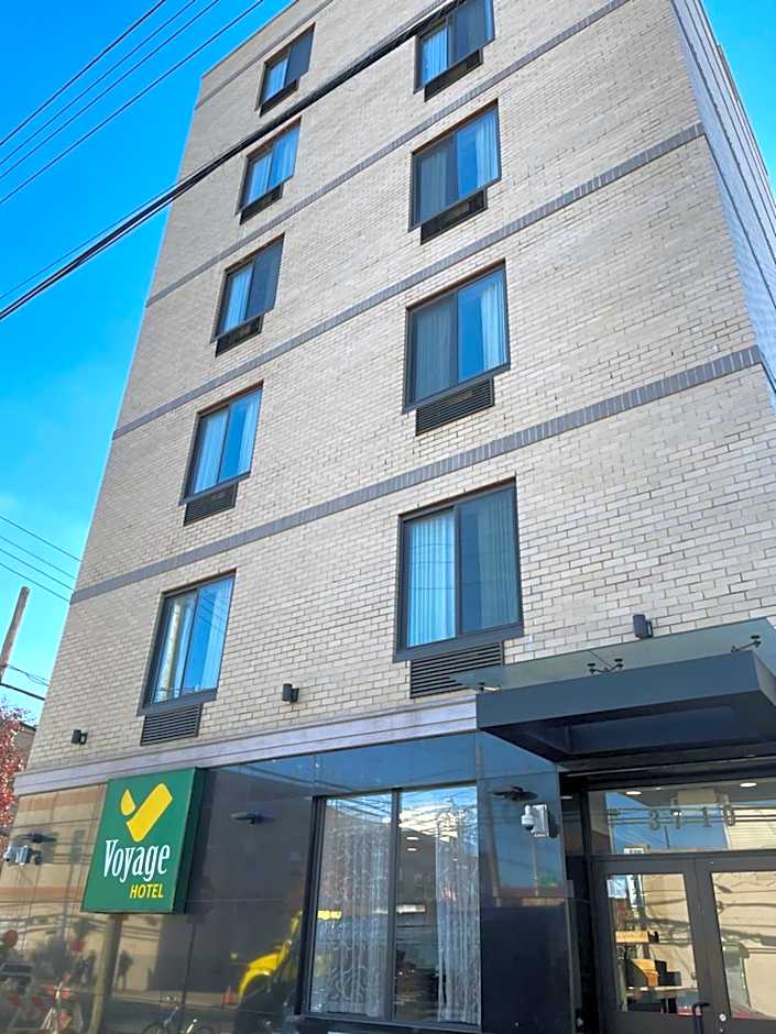 Voyage Hotel