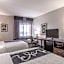 La Quinta Inn & Suites by Wyndham Warwick-Providence Airport