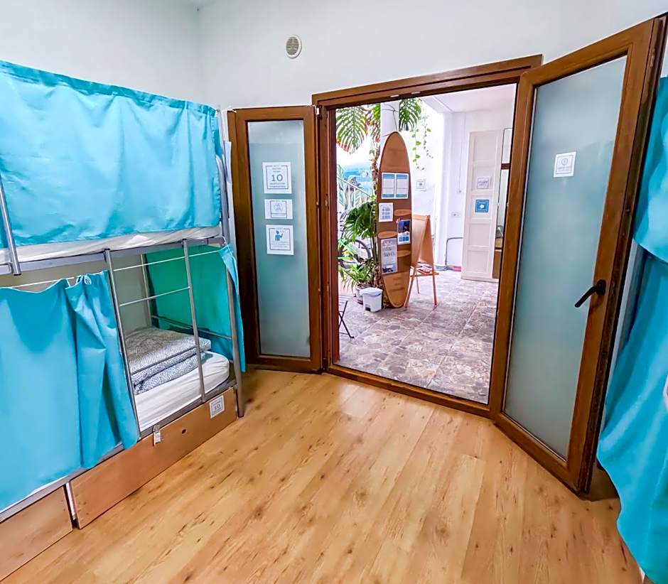 Puerto Nest Hostel