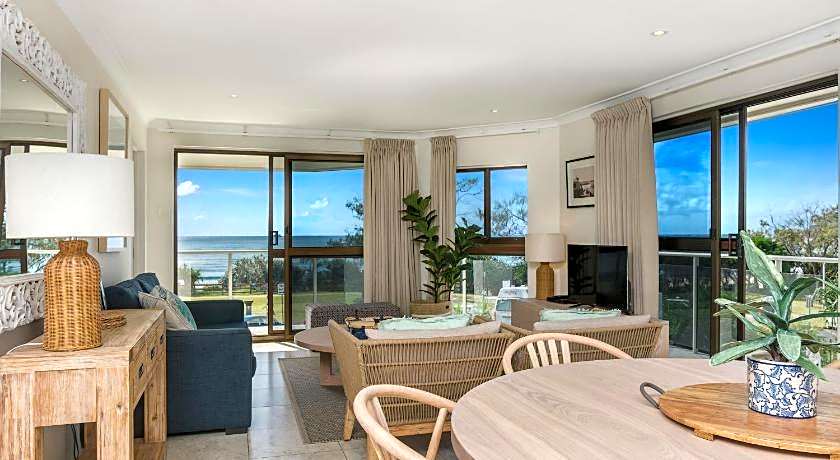 Bayview Beachfront Apartments- in town right on the beach