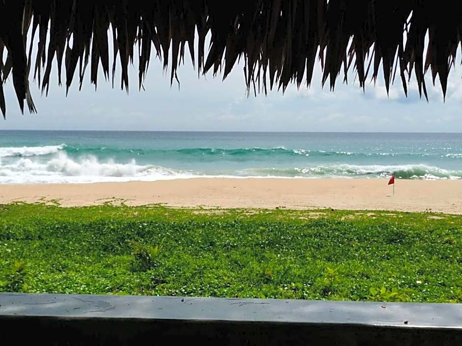 Sealord Naithon Beachfront Villa