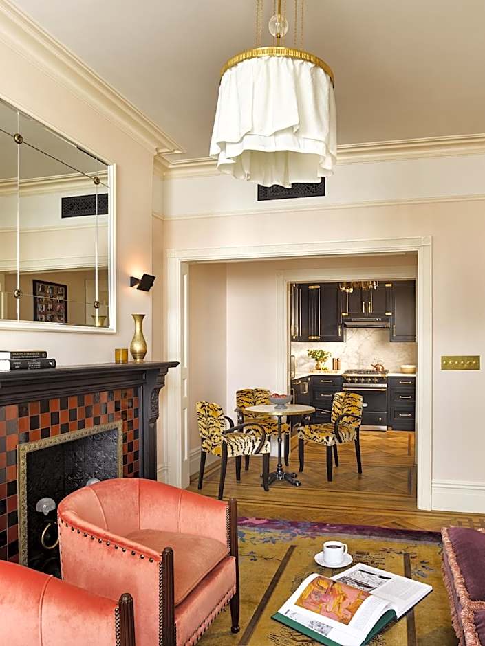 The Hotel Chelsea