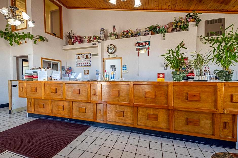 Royal Holiday Motel By Belvilla Gallup I-40