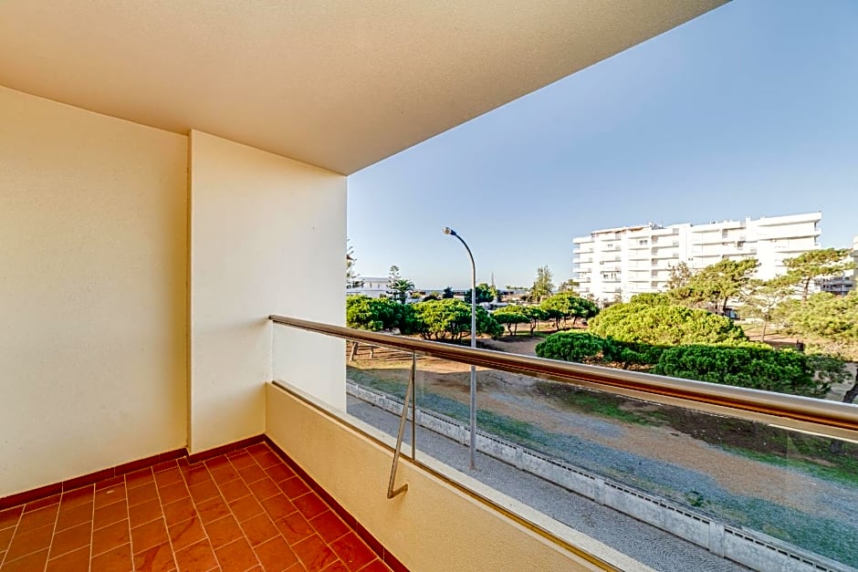 Yellow Praia Monte Gordo