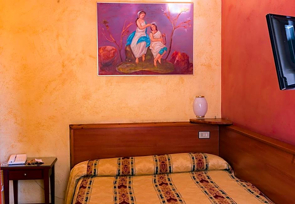 Hotel Joli