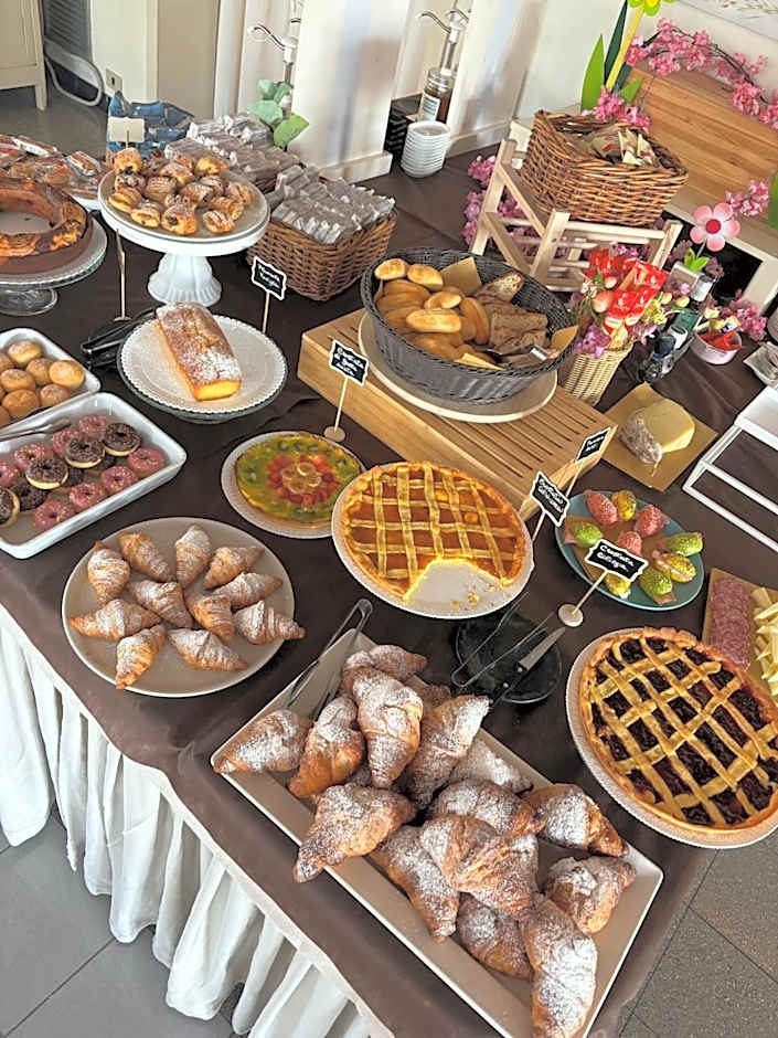 Hotel Garisenda sul Lungomare Riccione B&BRUNCH