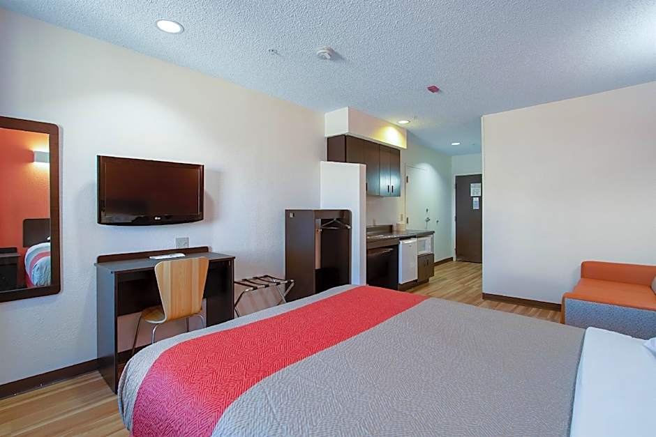 Motel 6-El Paso, TX - Southeast