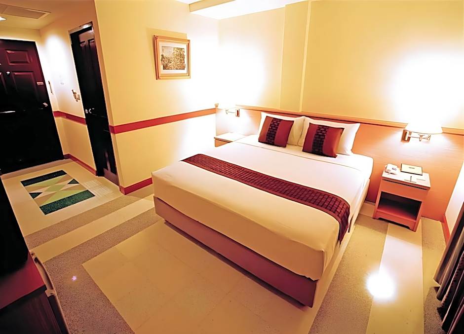 The Ecotel Bangkok Hotel