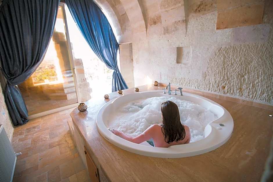 Azure Cave Suites - Cappadocia