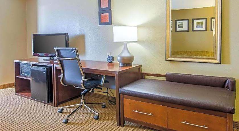 Comfort Suites Wytheville near Conference Center