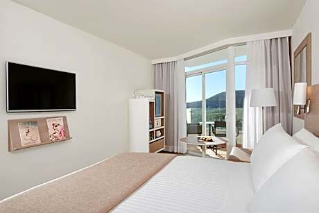 Melia Room Communicated