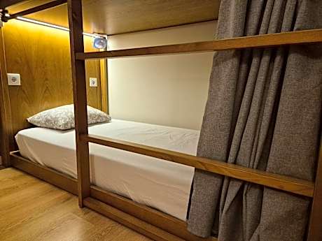 Single Bed in 6-Bed Dormitory Room