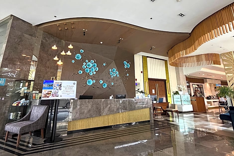 J7 Plaza Hotel