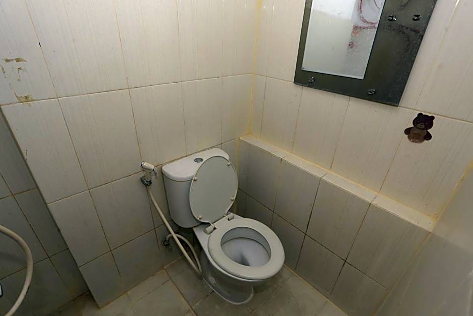 OYO Life 93044 Green View Residence