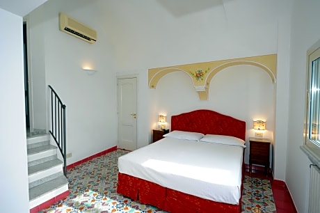 DOUBLE OR TWIN SUPERIOR SEA VIEW