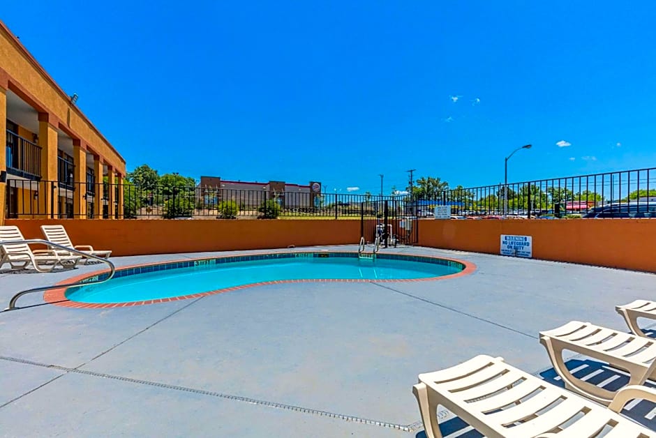 Quality Inn Starkville near University