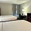 Clarion Inn And Suites Grand Rapids