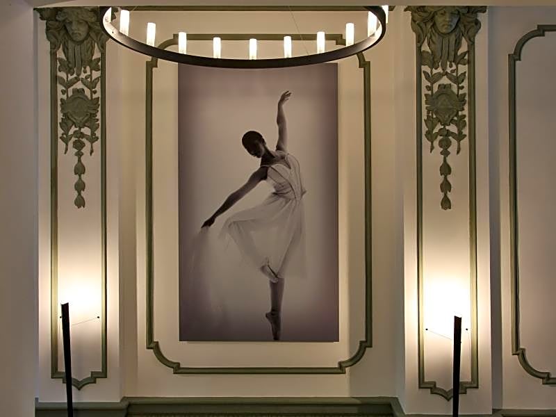 numa I Flow Rooms & Apartments