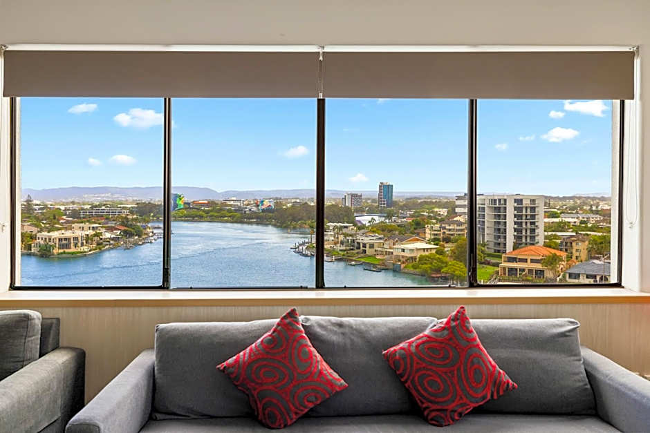 Tiki Hotel Apartments Surfers Paradise