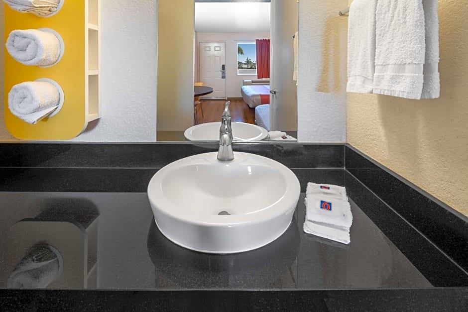 Motel 6-Ventura, CA - South