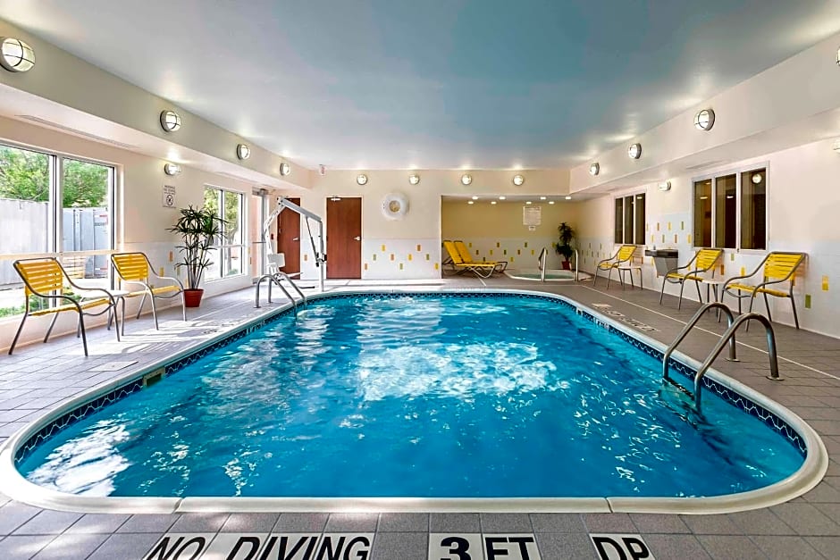 Fairfield Inn & Suites Holland