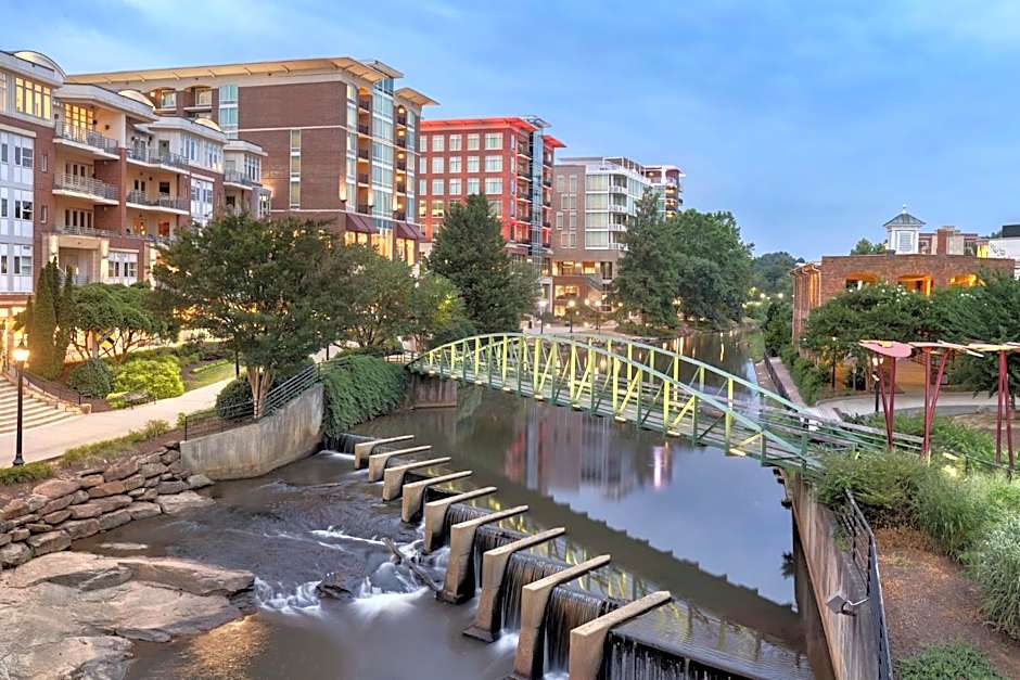 Holiday Inn Express & Suites Greenville-Downtown by IHG