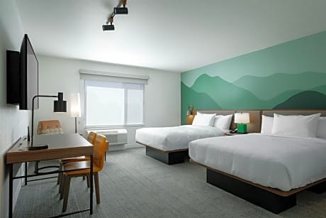 Studio with Two Queen Beds and Roll-In Shower - Mobility and Hearing Accessible
