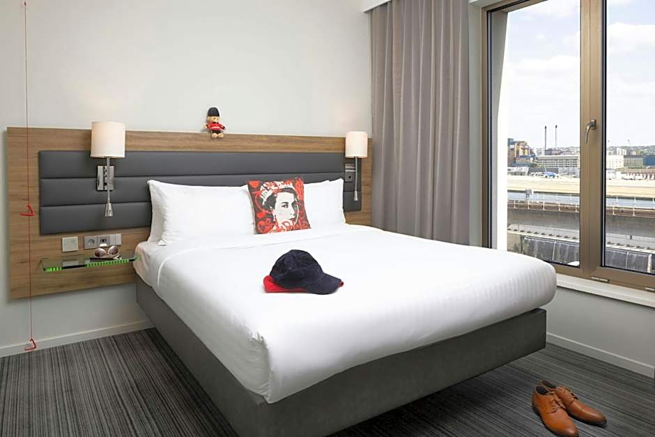 Moxy by Marriott London Excel