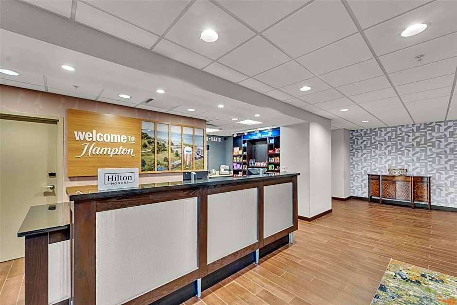 Hampton Inn By Hilton & Suites Kenosha