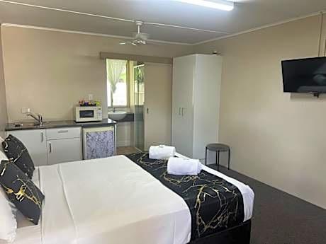 Queen Suite